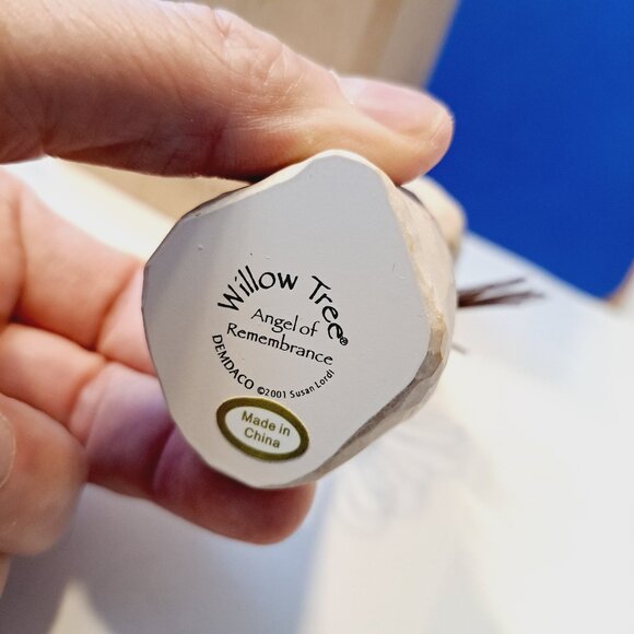 Willow Tree "Angel of Remembrance” figurine - Picture 6 of 10